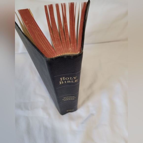 Vintage Holy Bible Concordance, 1962, Self-Pronouncing Edition - Picture 2 of 11